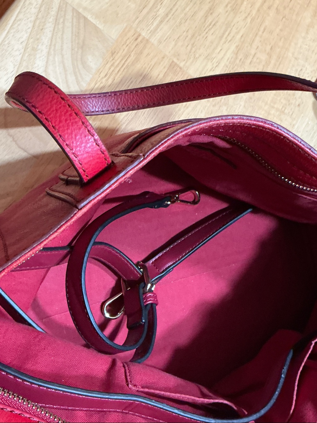 Fossil Red Leather Tote With Key Charm — image 7 of 8